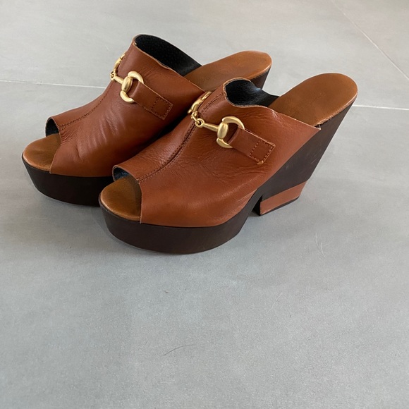 Charles David Tan Platforms with Horsebit Buckle - Picture 3 of 4